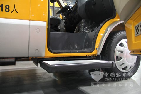 南京依维柯宝迪A36幼儿园专业校车