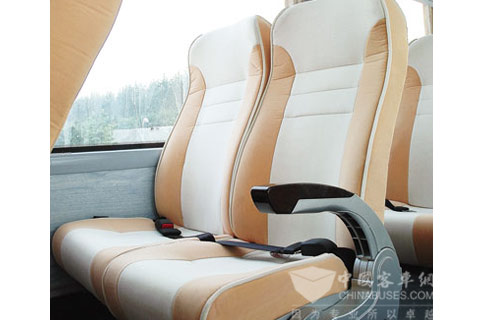 中通客车LCK6129HQCD2