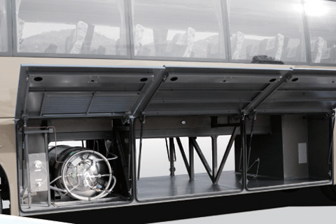 金旅雪豹系列大型天然气客车