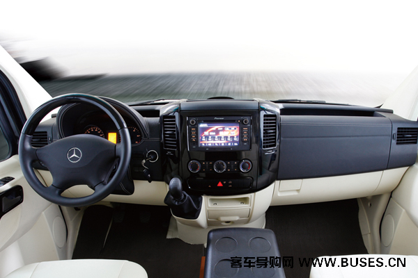 宇通ZK5049XLJ1房车（柴油国五2-6座）