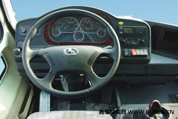 少林SLG6750T5F客车（天然气国五24-31座）