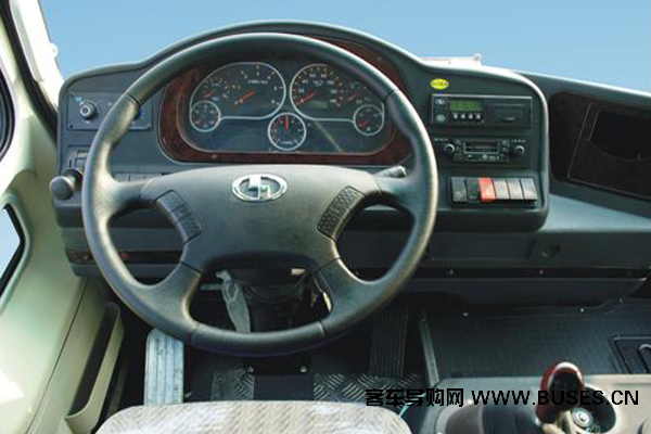 少林SLG6690T5Z客车（天然气国五10-23座）