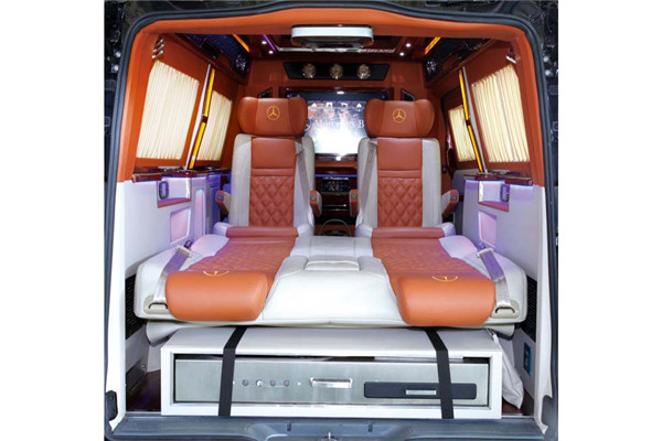 宇通ZK5031XLJ2房车（汽油国四4-6座）