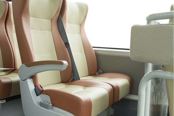 宇通ZK6119HN5Z客车（天然气国五24-50座）