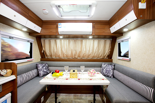 宇通ZK9020XLJ2房车（4-6座）