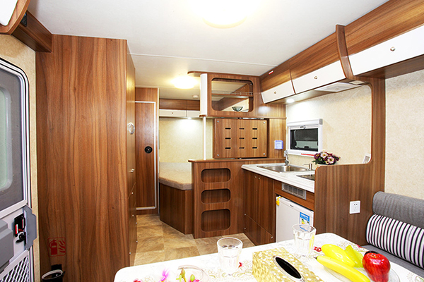 宇通ZK9020XLJ2房车（4-6座）