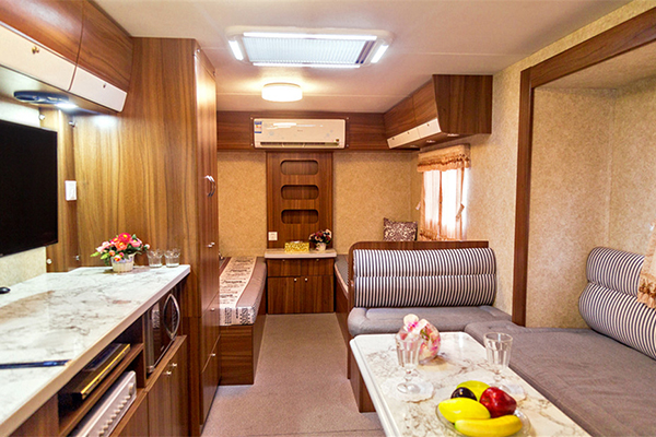 宇通ZK9040XLJ拖挂房车（6-9座）