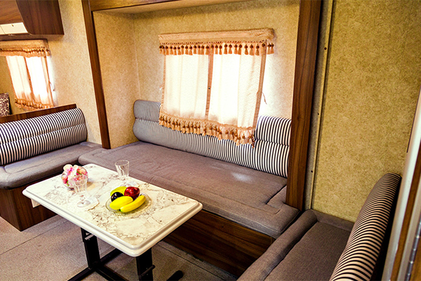 宇通ZK9040XLJ拖挂房车（6-9座）