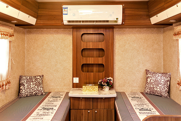 宇通ZK9040XLJ拖挂房车（6-9座）