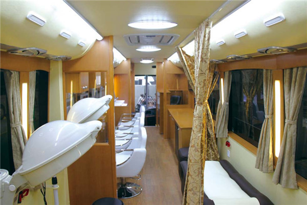 宇通ZK5180XZS5展示车（柴油国五2-9座）