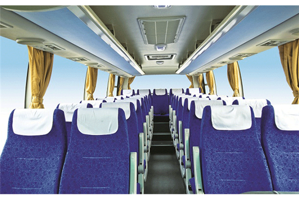 海格KLQ6796KQE50客车（柴油国五24-34座）