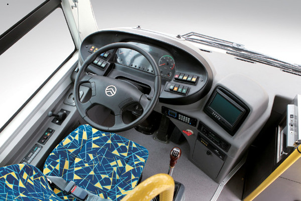 金旅XML6125J15C公交车（柴油国五23-46座）