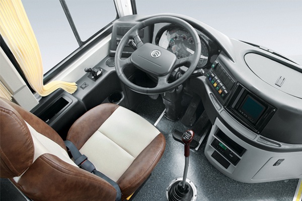 金旅XML6103J15N客车（天然气国五24-48座）