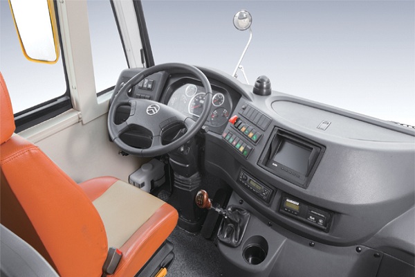 金旅XML6791J15ZXC中小学生专用校车（柴油国五24-37座）