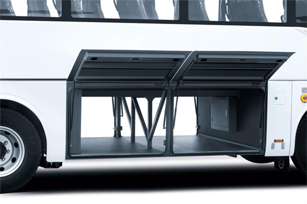 金旅XML6827JEV60客车（纯电动24-35座）