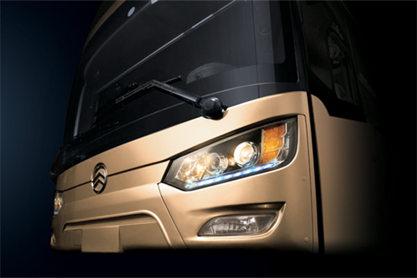 金旅XML6102J55Z客车（柴油国五24-53座）