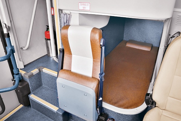 金旅XML6128J35N客车（天然气国五24-55座）