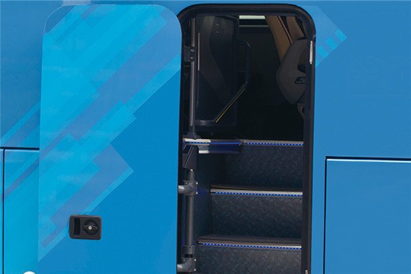 金龙XMQ6115AYD5D客车（柴油国五24-55座）