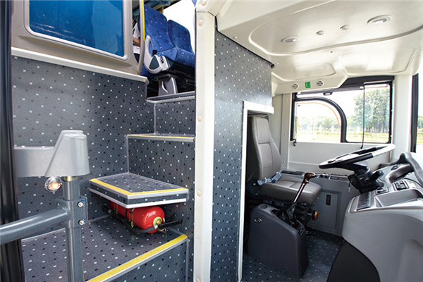 金龙XMQ6129FYN5B客车（天然气国五24-51座）