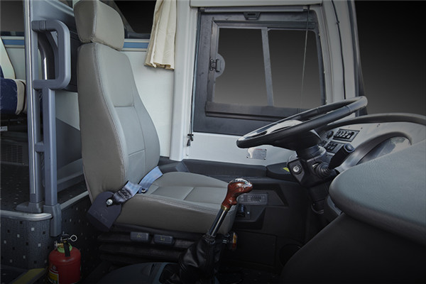 金龙XMQ6129DYN5A客车（天然气国五24-49座）