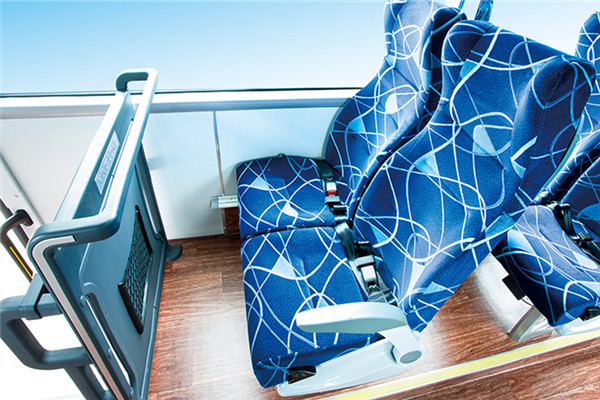 金龙XMQ6125HYD5D客车（柴油国五24-54座）