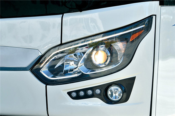 金龙XMQ6125HYN5C客车（天然气国五24-54座）