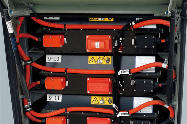 金龙XMQ6821CYBEVL2客车（纯电动24-35座）