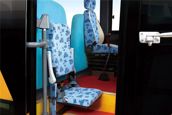 金龙XMQ6100ASD52中小学生专用校车（柴油国五24-50座）