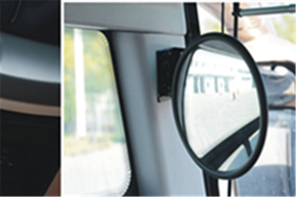 安凯HFF6859KD1E4B客车（柴油国四24-35座）