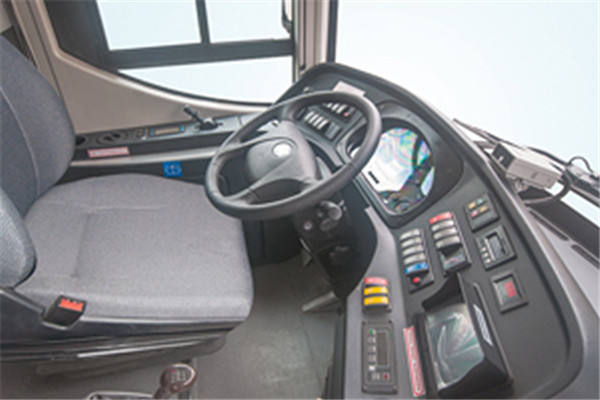 安凯HFF6121K06D2E5客车（柴油国五24-61座）