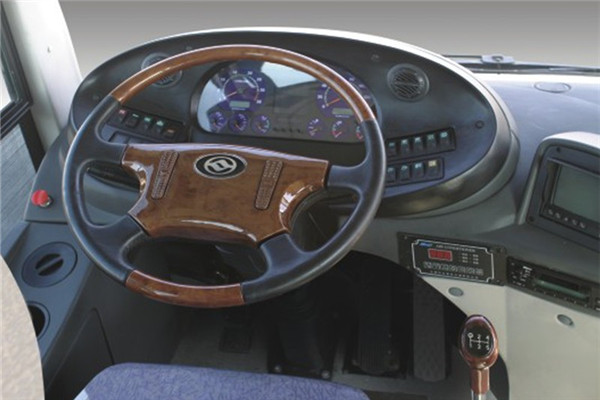 黄海DD6892B02N公交车（天然气国五16-33座）