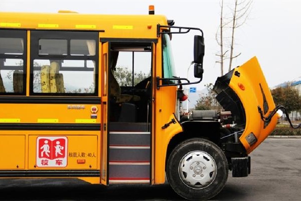 东风DFH6920B2中小学生专用校车（柴油国五24-47座）