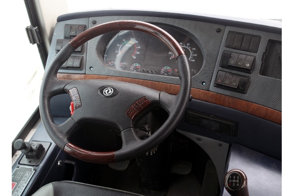 东风超龙EQ6770CHTN1公交车（天然气国五13-29座）