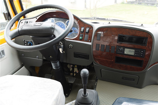 晶马JMV5053XGC工程车（柴油国五10-15座）