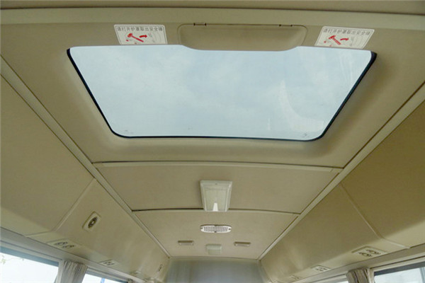 晶马JMV6703CF客车（柴油国五24-27座）