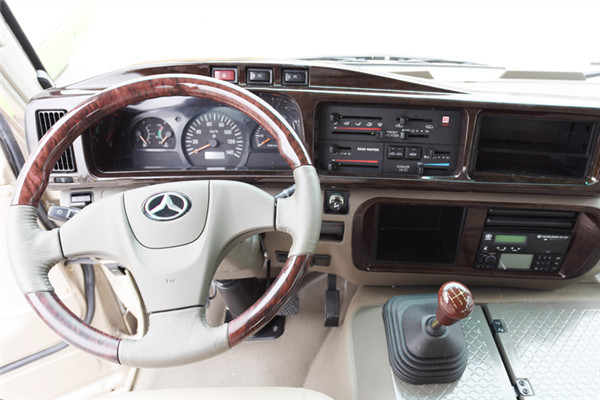 晶马JMV6700CF客车（柴油国五10-23座）