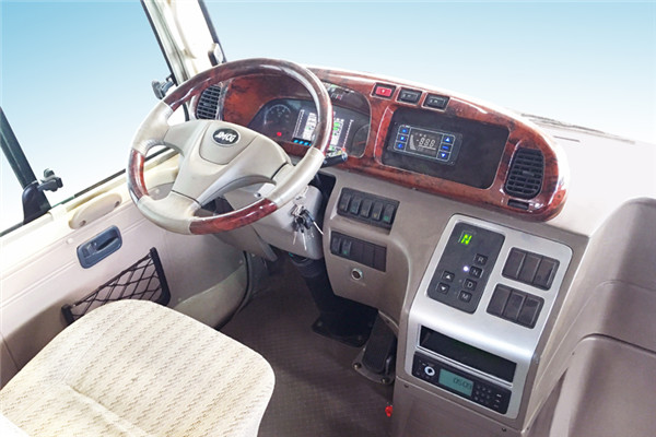 晶马JMV6820BEV1客车（纯电动24-38座）