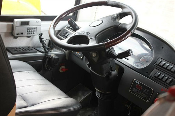 五洲龙FDG6801EVG1公交车（纯电动15-24座）