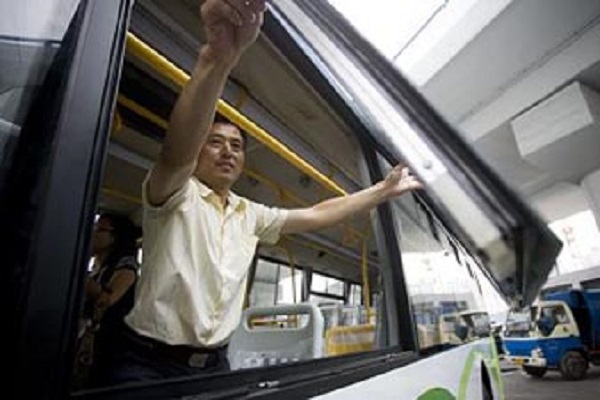 上海万象SXC6120G5N公交车（液化天然气国五10-50座）