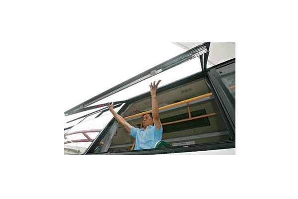 上海万象SXC6890G5公交车（柴油国五18-34座）