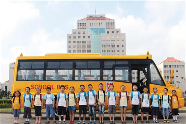 亚星JS6790XCP01小学生专用校车（柴油国五24-41座）