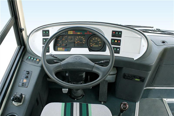 亚星JS6851GHEVC插电式公交车（天然气/电混动国五12-32座）