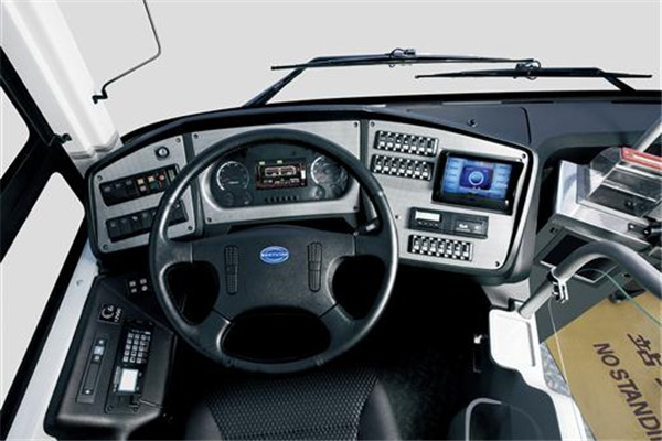 亚星JS6108GHBEV2公交车（纯电动20-42座）