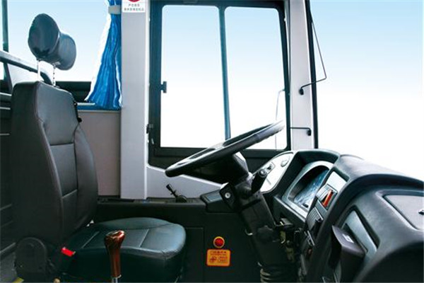 亚星YBL6117HP客车（柴油国五24-48座）