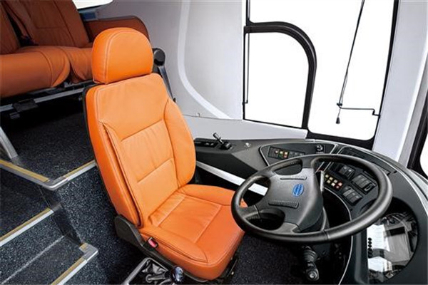 亚星YBL6125H2QCP1客车（天然气国五24-55座）