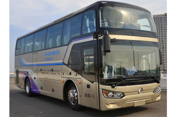 金旅XML6102J55Y客车（柴油国五24-53座）