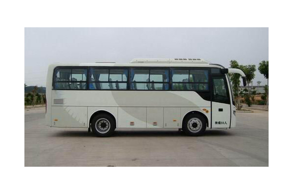 金旅XML6757J95Z客车（柴油国五24-32座）
