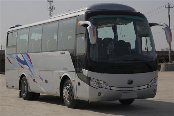 宇通ZK6858H5Y1客车（柴油国五24-37座）