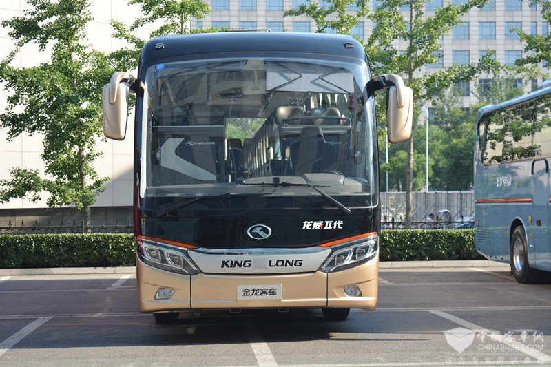 金龙XMQ6127CYD5B客车（柴油国五24-57座）
