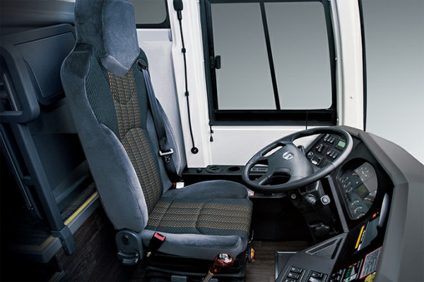 金龙XMQ6127BYD5B客车（柴油国五24-56座）